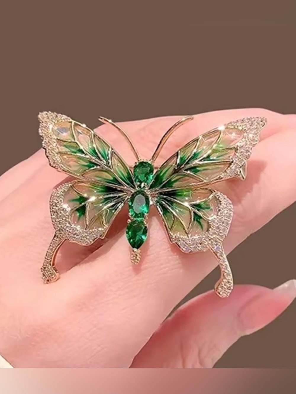 Brooch Green Crystal Butterfly
Brooch | Elegant Lapel Pin Jewelry - Picture 1 of 6